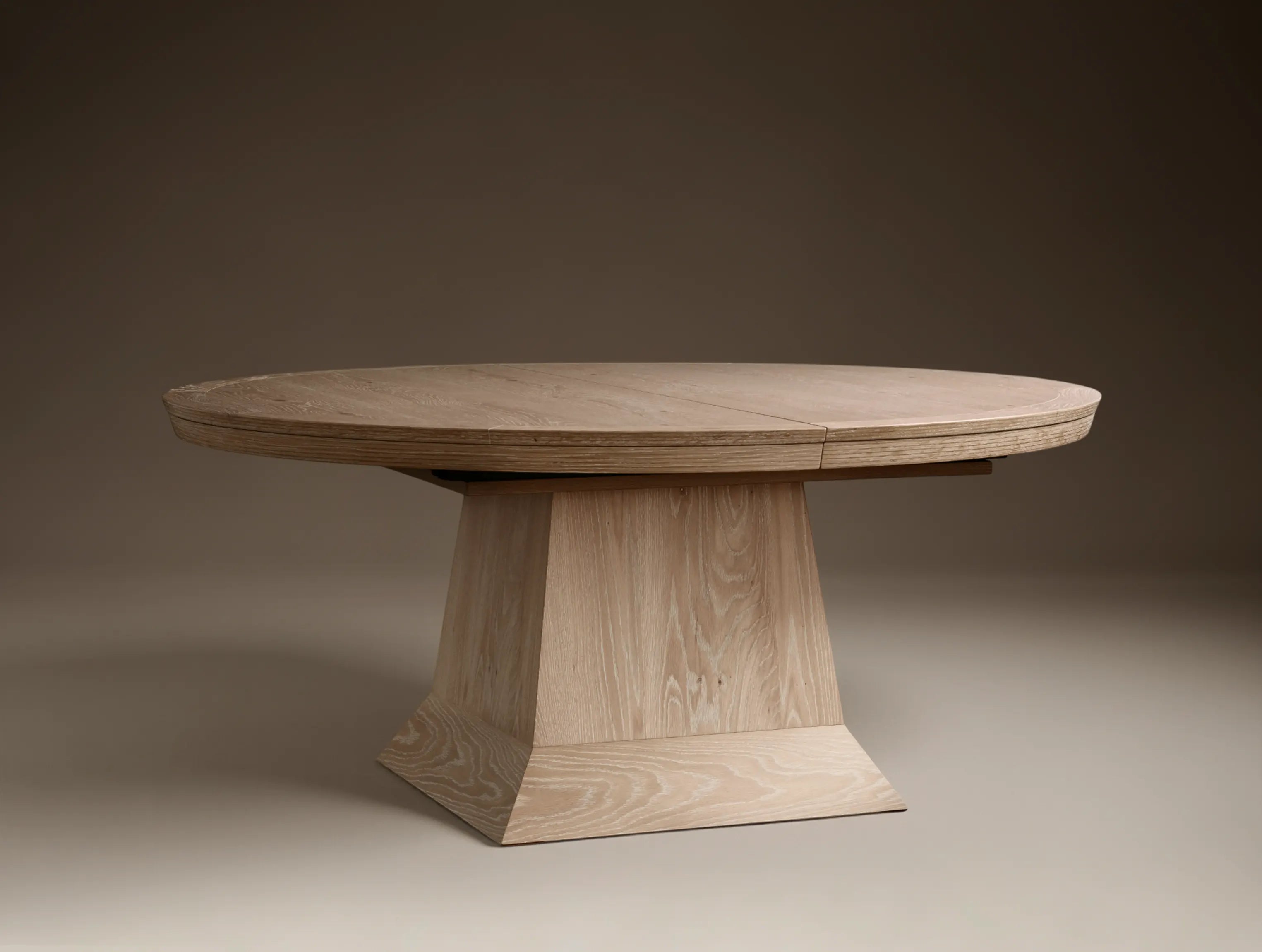 Leidon Extension Dining Table