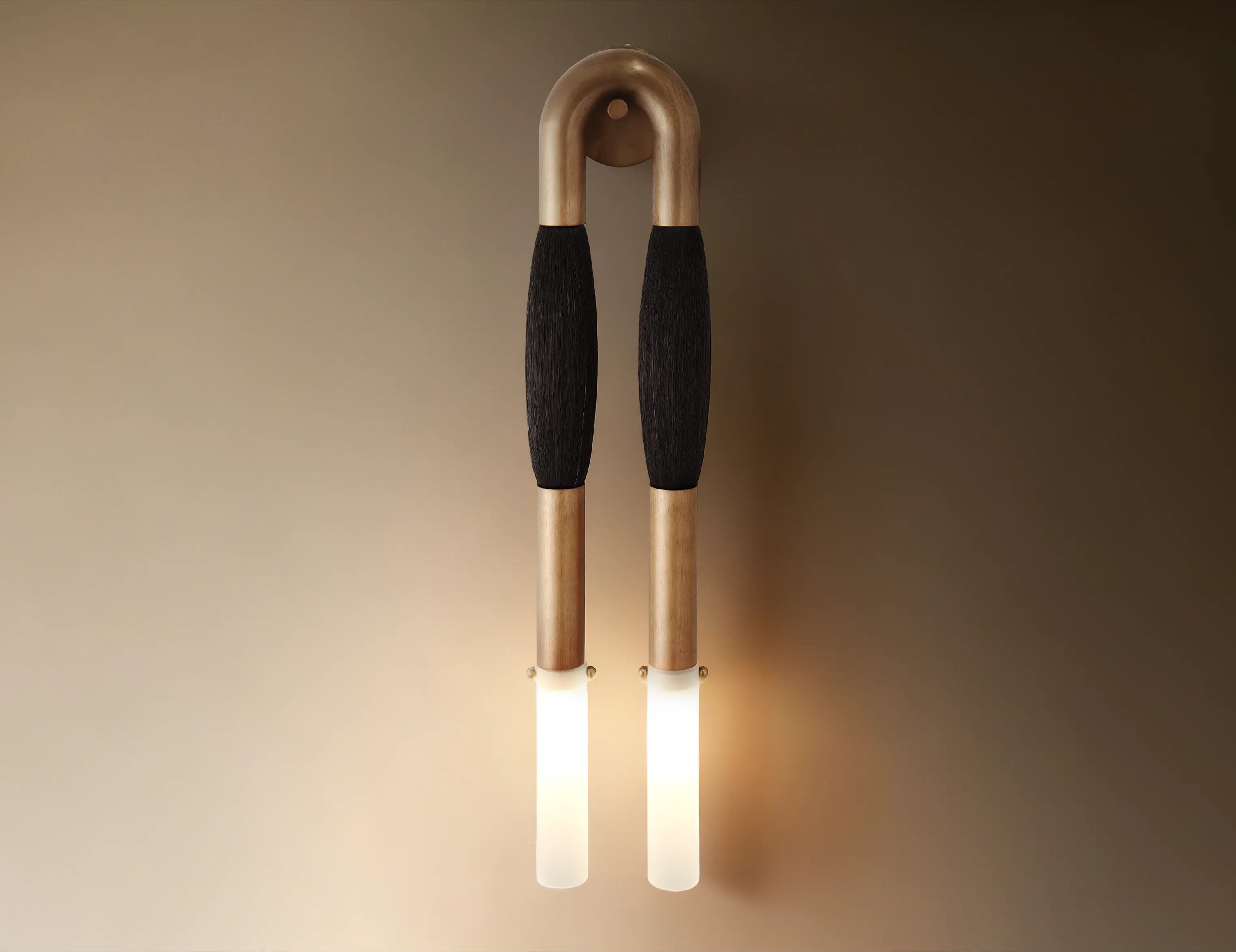 Elovis Horsehair Sconce